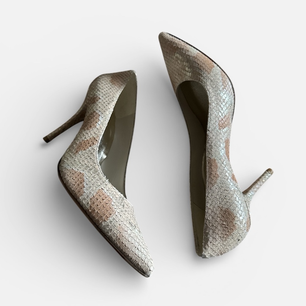 Stuart Weitzman Daisy Apricot Giboya Snakeskin Textured Heels pumps Sz 12 new